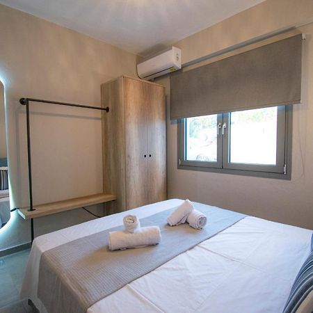 Heraclea Luxury Suites เนอาอิรากลีอา ภายนอก รูปภาพ