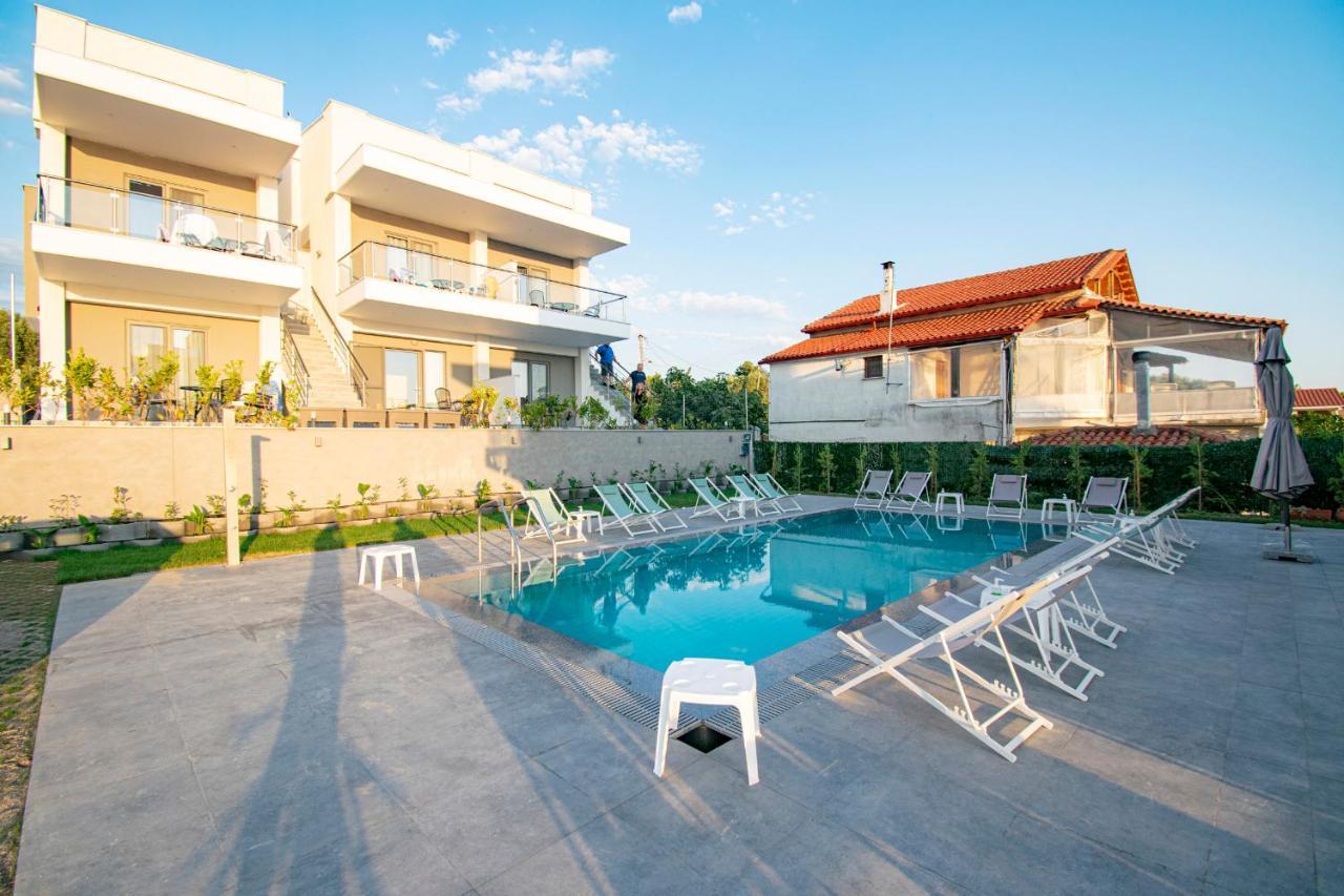 Heraclea Luxury Suites เนอาอิรากลีอา ภายนอก รูปภาพ
