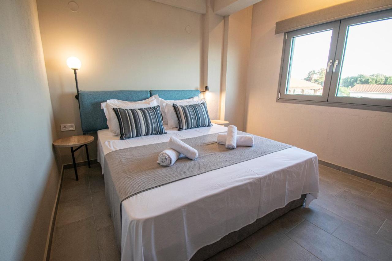 Heraclea Luxury Suites เนอาอิรากลีอา ภายนอก รูปภาพ