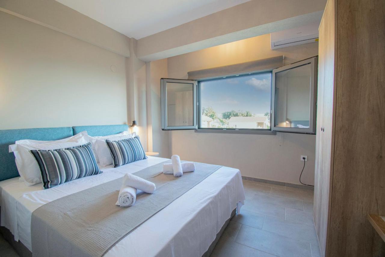 Heraclea Luxury Suites เนอาอิรากลีอา ภายนอก รูปภาพ