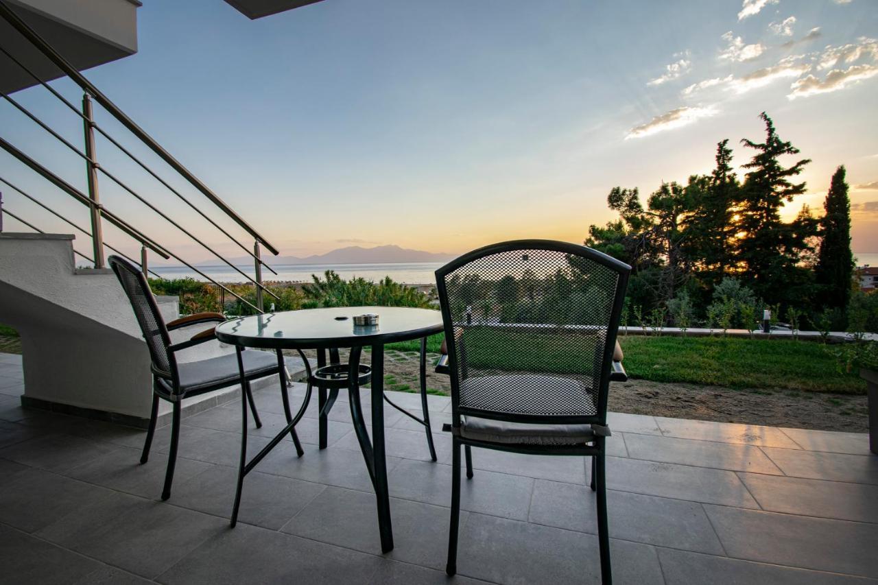 Heraclea Luxury Suites เนอาอิรากลีอา ภายนอก รูปภาพ