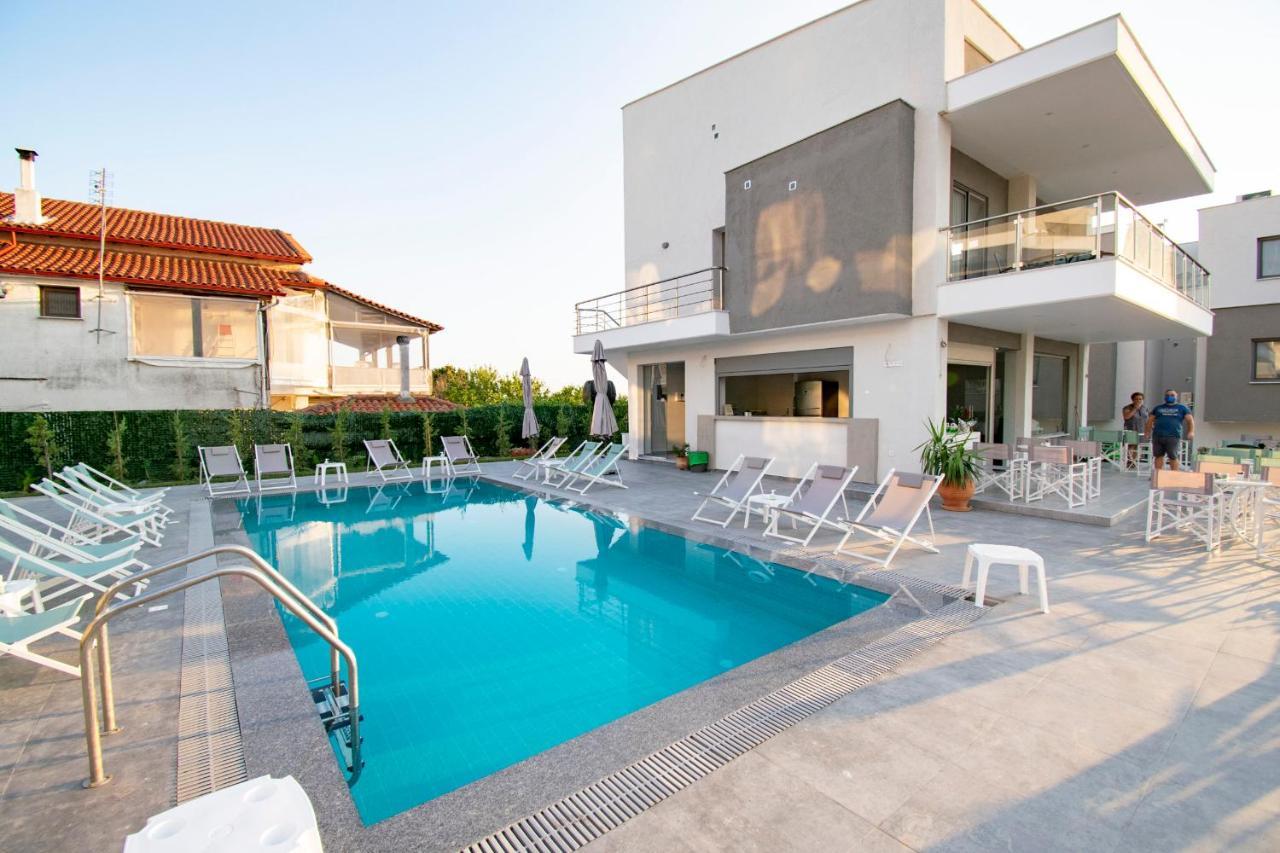 Heraclea Luxury Suites เนอาอิรากลีอา ภายนอก รูปภาพ